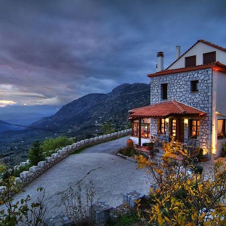 Nefeles Hotell Arachova Exteriör bild