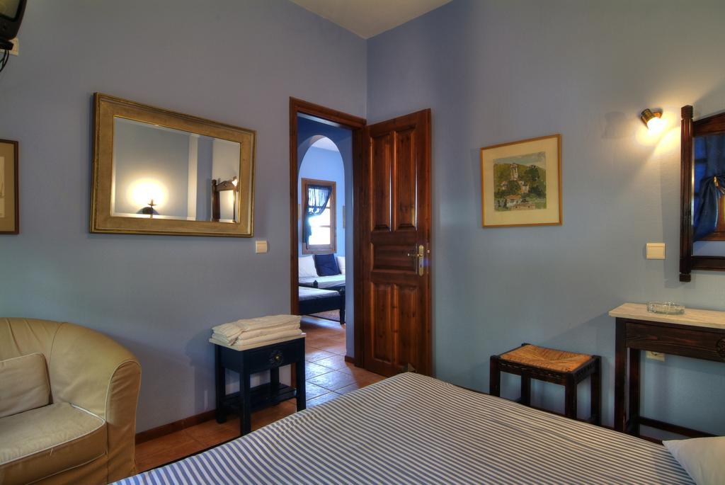 Nefeles Hotell Arachova Exteriör bild