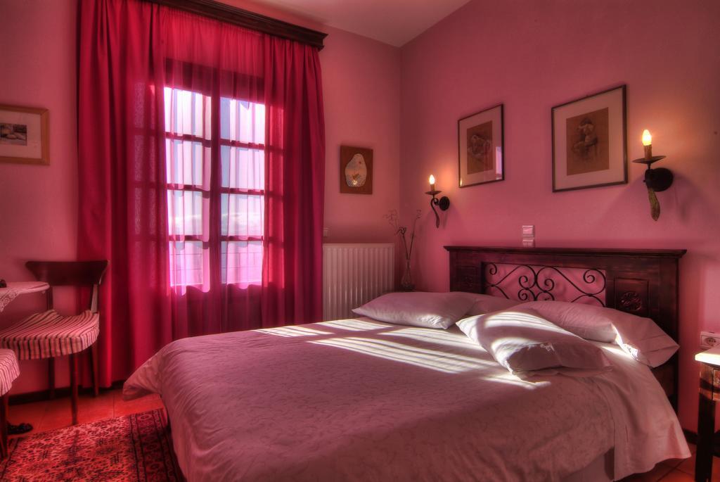 Nefeles Hotell Arachova Exteriör bild
